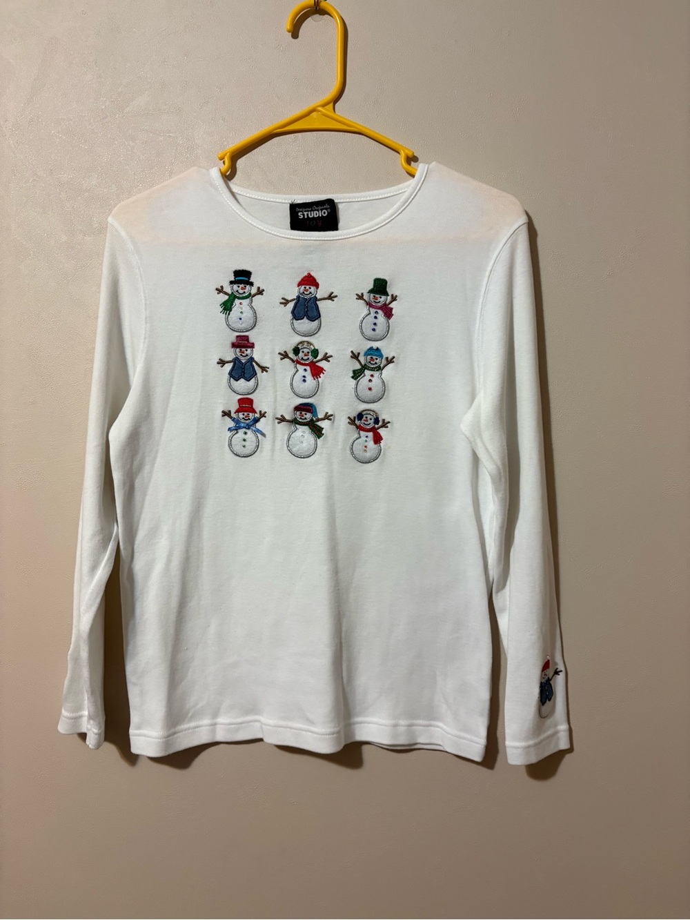 Vintage designer original Studio Long Sleeve Embroidered Snowman women’s Medium